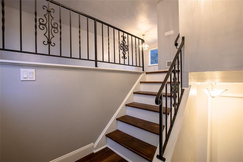 98 Fairfax Road Pittsburgh, PA 15221 - Photo 17 of 22 Gallery Image 17