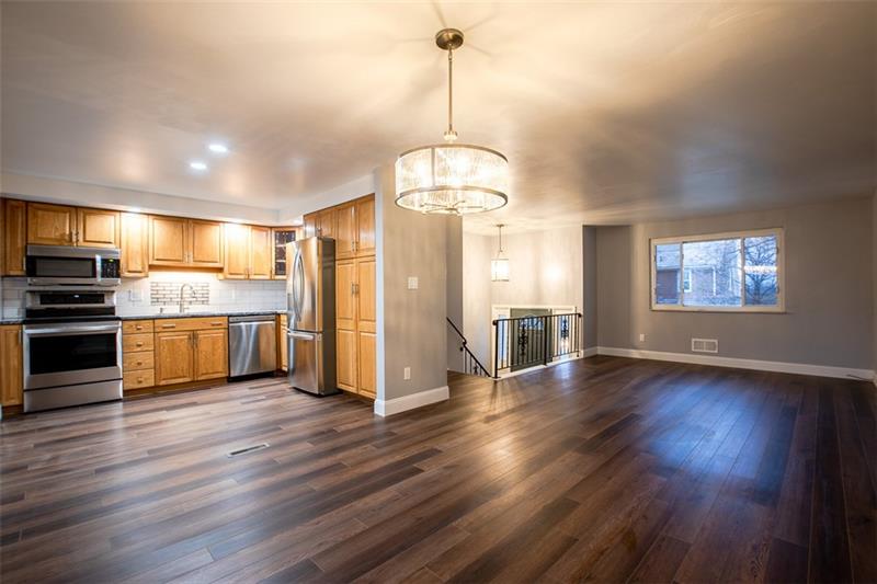 98 Fairfax Road Pittsburgh, PA 15221 - Photo 6 of 22 Gallery Image 6