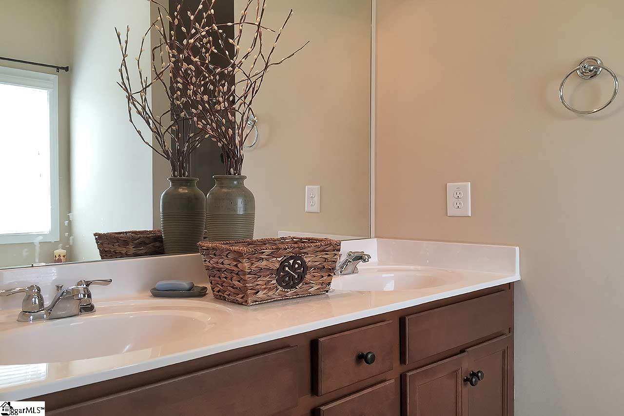 104 Amherst Way Easley, SC 29642 - Photo 12 of 20 Gallery Image 12