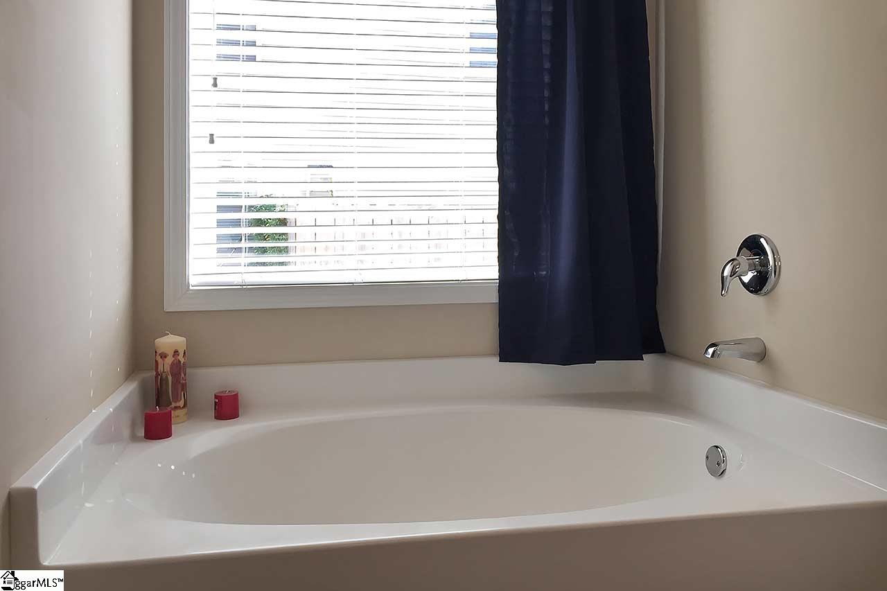 104 Amherst Way Easley, SC 29642 - Photo 13 of 20 Gallery Image 13