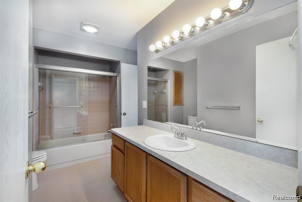 1622 Rivers Edge Rochester Hills, MI 48307 - Photo 18 of 23
