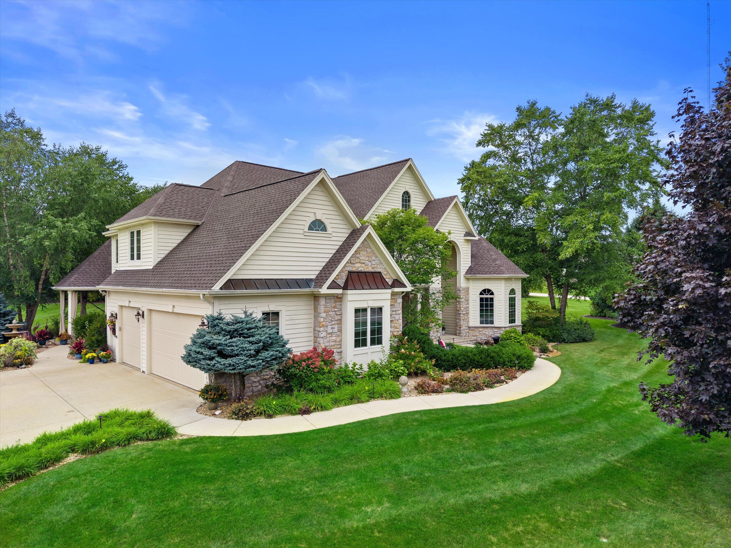264 Steeple Pointe Circle Delafield, WI 53018 - Photo 115 of 120 Front angle