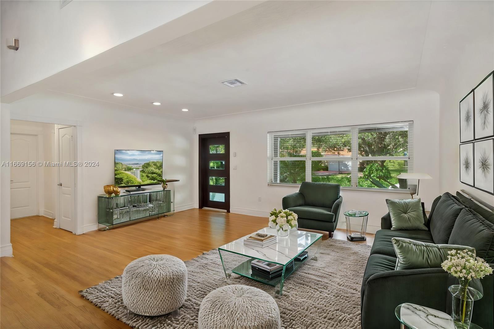 4103 Anderson Road Coral Gables, FL 33146 - Photo 4 of 26 Gallery Image 4