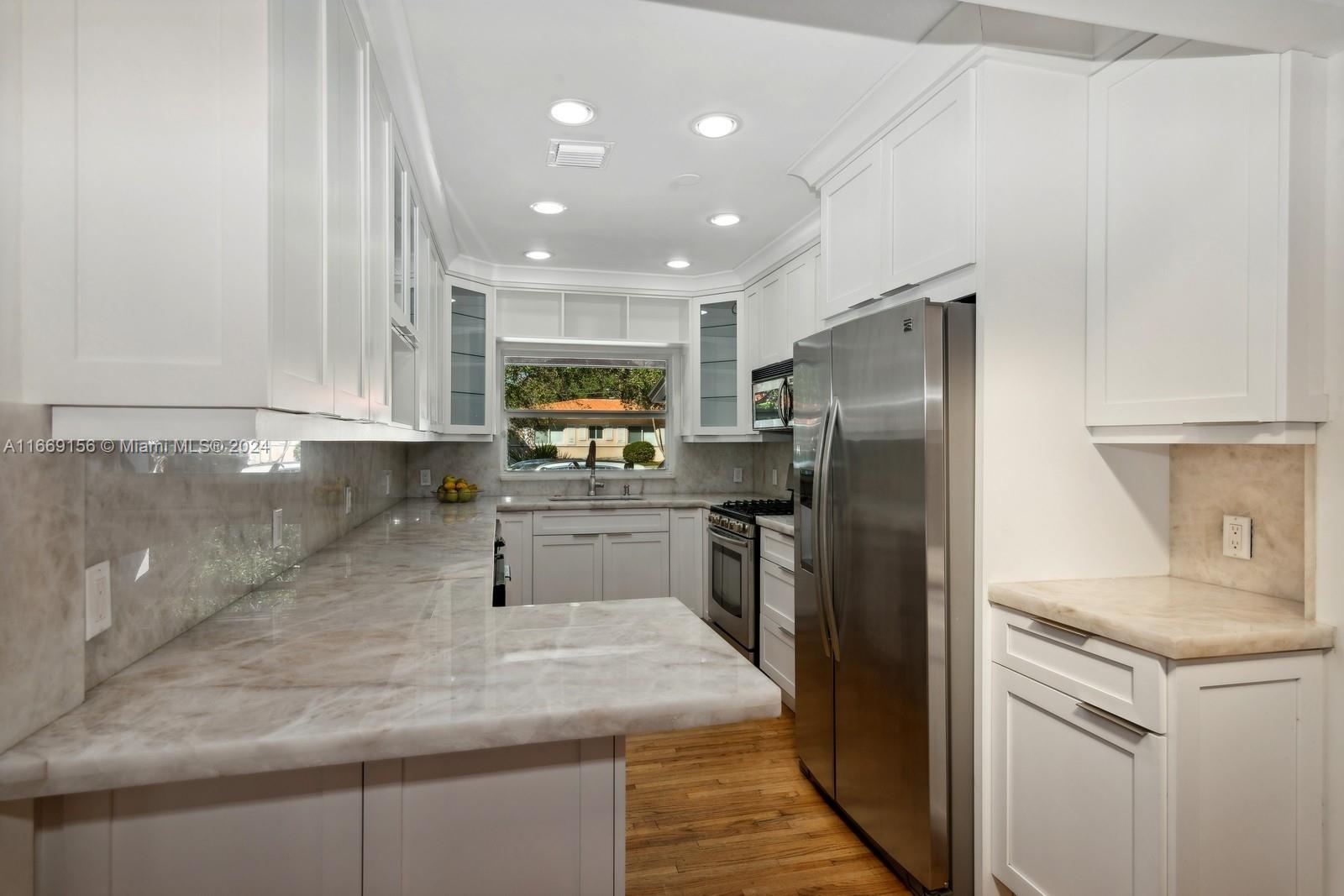 4103 Anderson Road Coral Gables, FL 33146 - Photo 6 of 26 Gallery Image 6