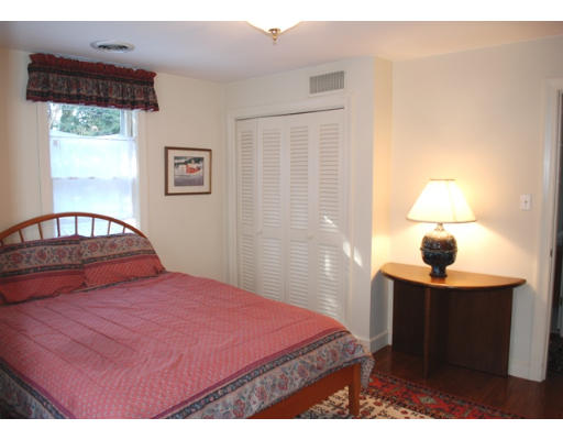 11 Constitution Road Lexington, MA 02421 - Photo 15 of 19