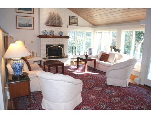 11 Constitution Road Lexington, MA 02421 - Photo 3 of 19