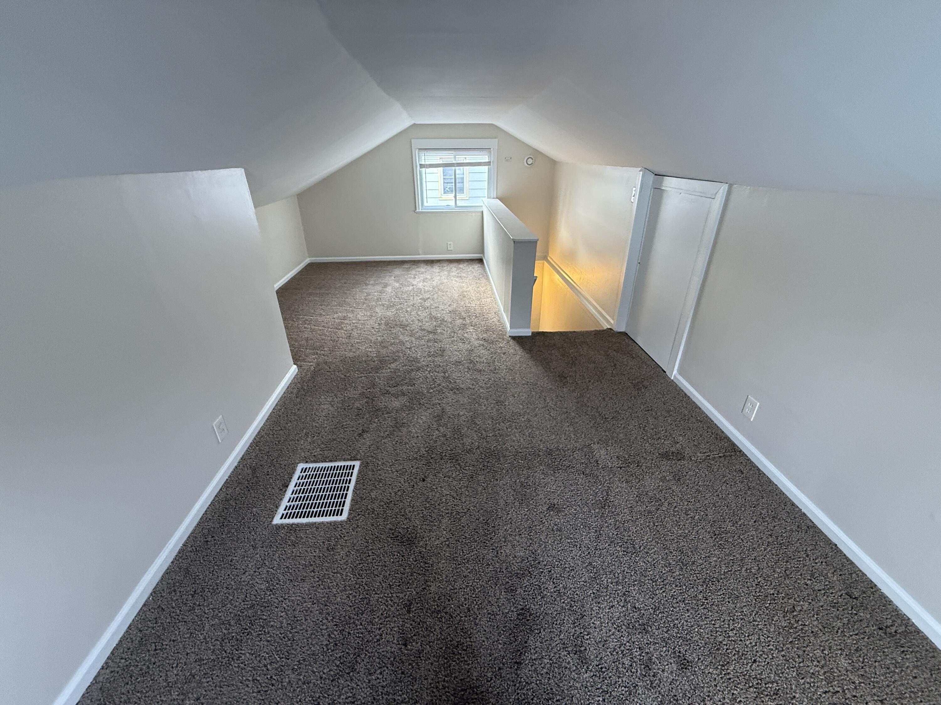 22765 Rosalind Avenue Eastpointe, MI 48021 - Photo 11 of 15 IMG_1457