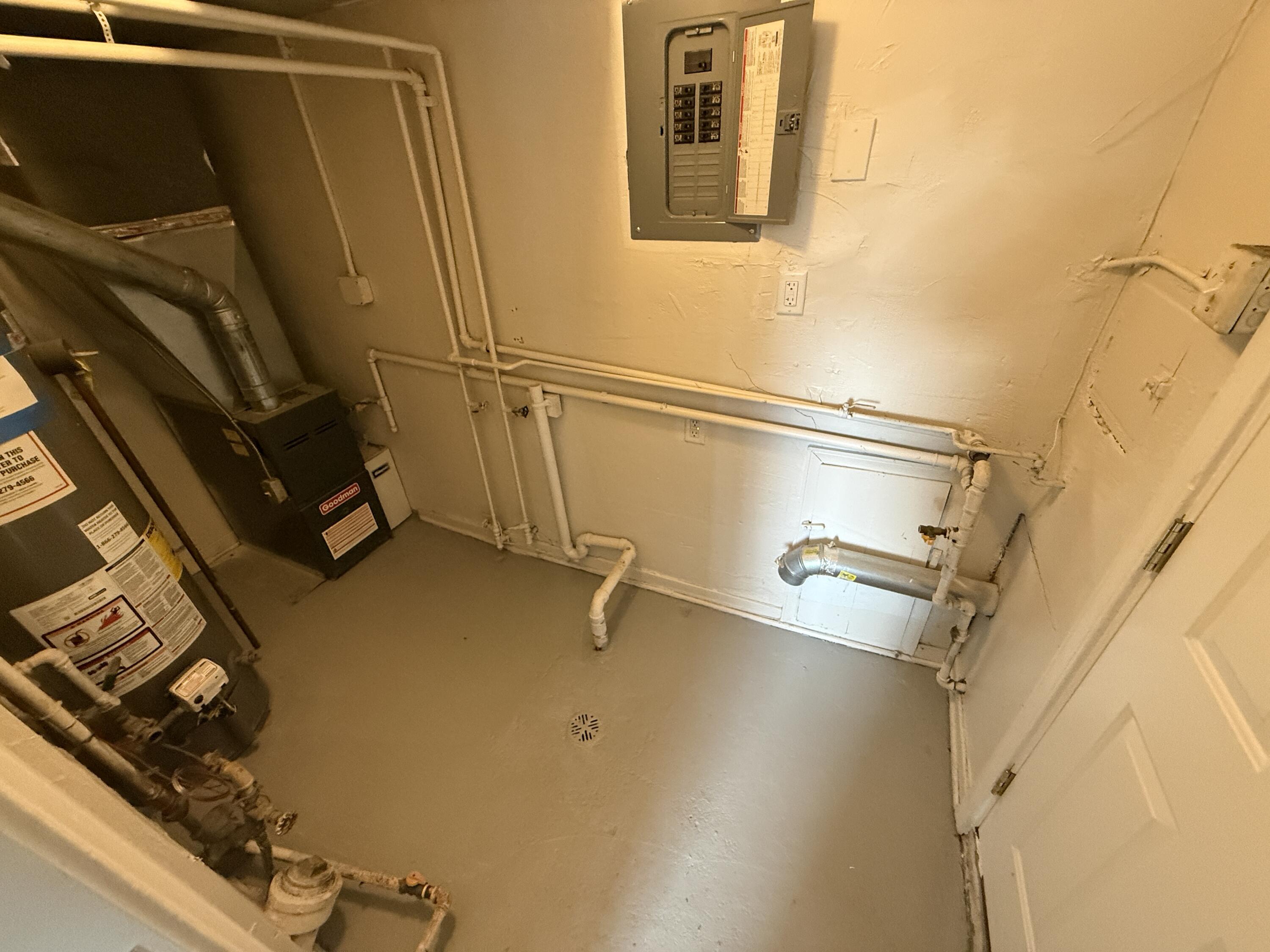 22765 Rosalind Avenue Eastpointe, MI 48021 - Photo 15 of 15 IMG_1462