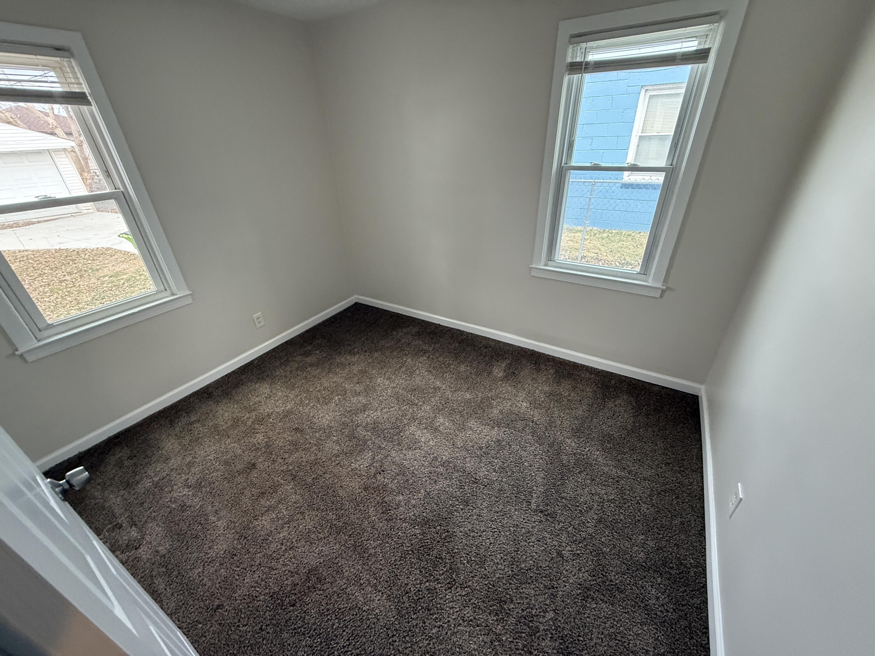 22765 Rosalind Avenue Eastpointe, MI 48021 - Photo 7 of 15 IMG_1453