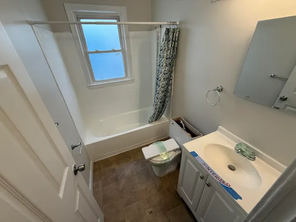 $152,500 | 22765 Rosalind Avenue, Eastpointe, MI 48021