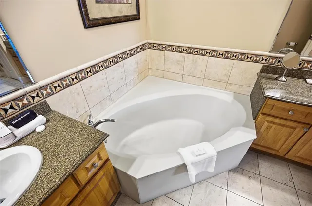 $735,000 | 200 Ocean Crest Drive, Unit 707, Palm Coast, FL 32137