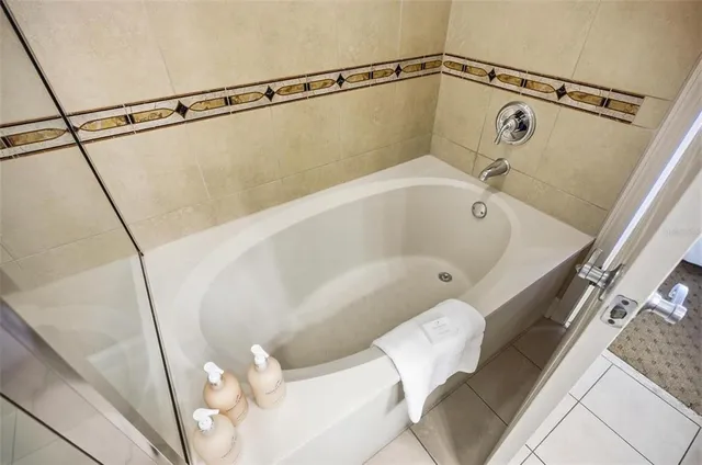 $735,000 | 200 Ocean Crest Drive, Unit 707, Palm Coast, FL 32137