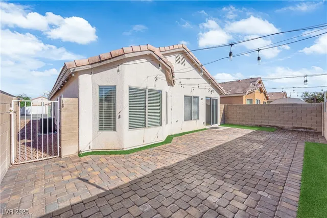 $2,283 | 6491 Abbeville River Court, Las Vegas, NV 89122