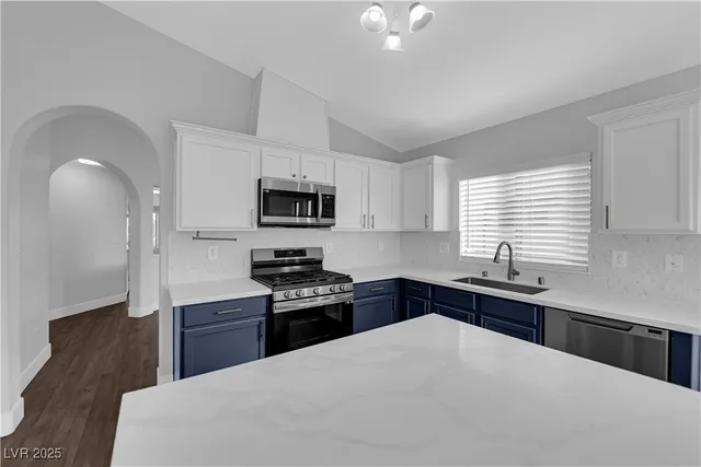 $2,283 | 6491 Abbeville River Court, Las Vegas, NV 89122