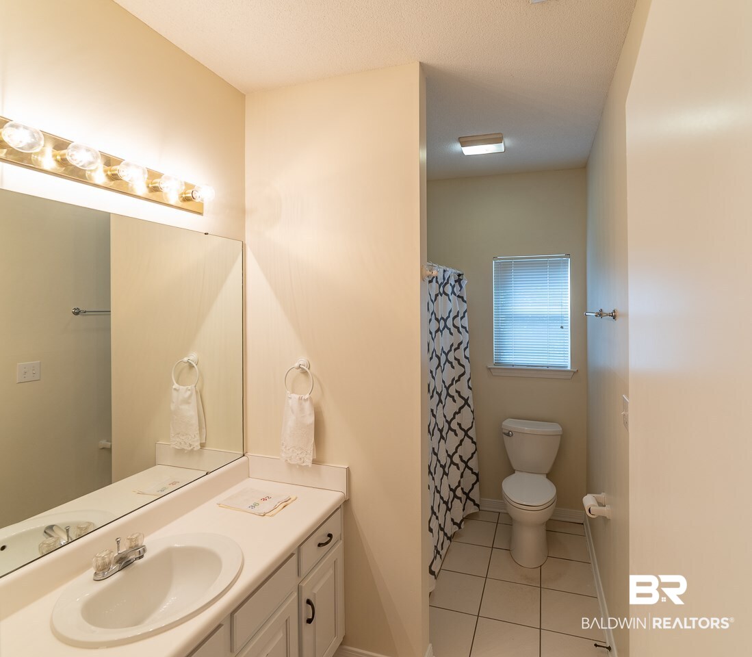 17460 Pandion Ridge, Unit C1 Fairhope, AL 36532 - Photo 13 of 25 Master Bath