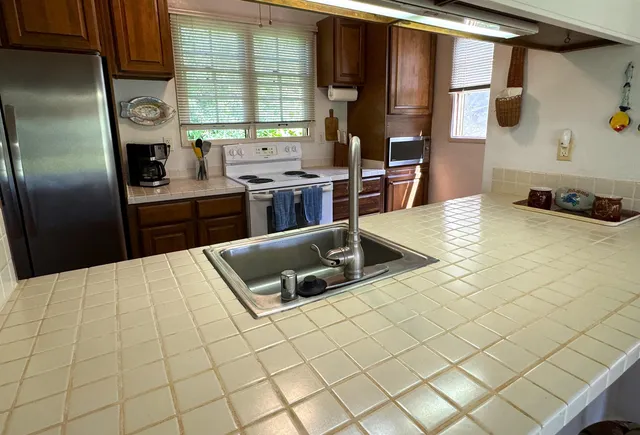 $409,000 | 100 Lio Place, Unit N1, Maunaloa, HI 96770