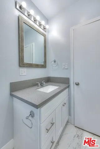 $3,300 | 4284 South Hobart Blvd., Los Angeles, CA 90062