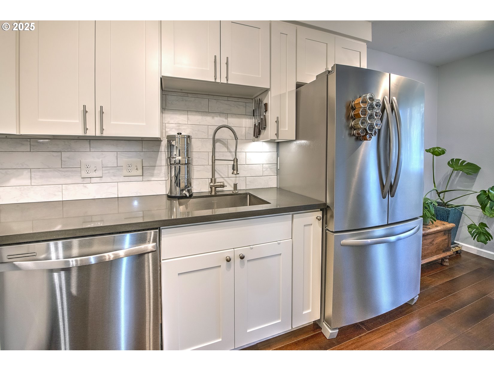 5109 Southwest Oleson Road Portland, OR 97225 - Photo 13 of 39 Gallery Image 13