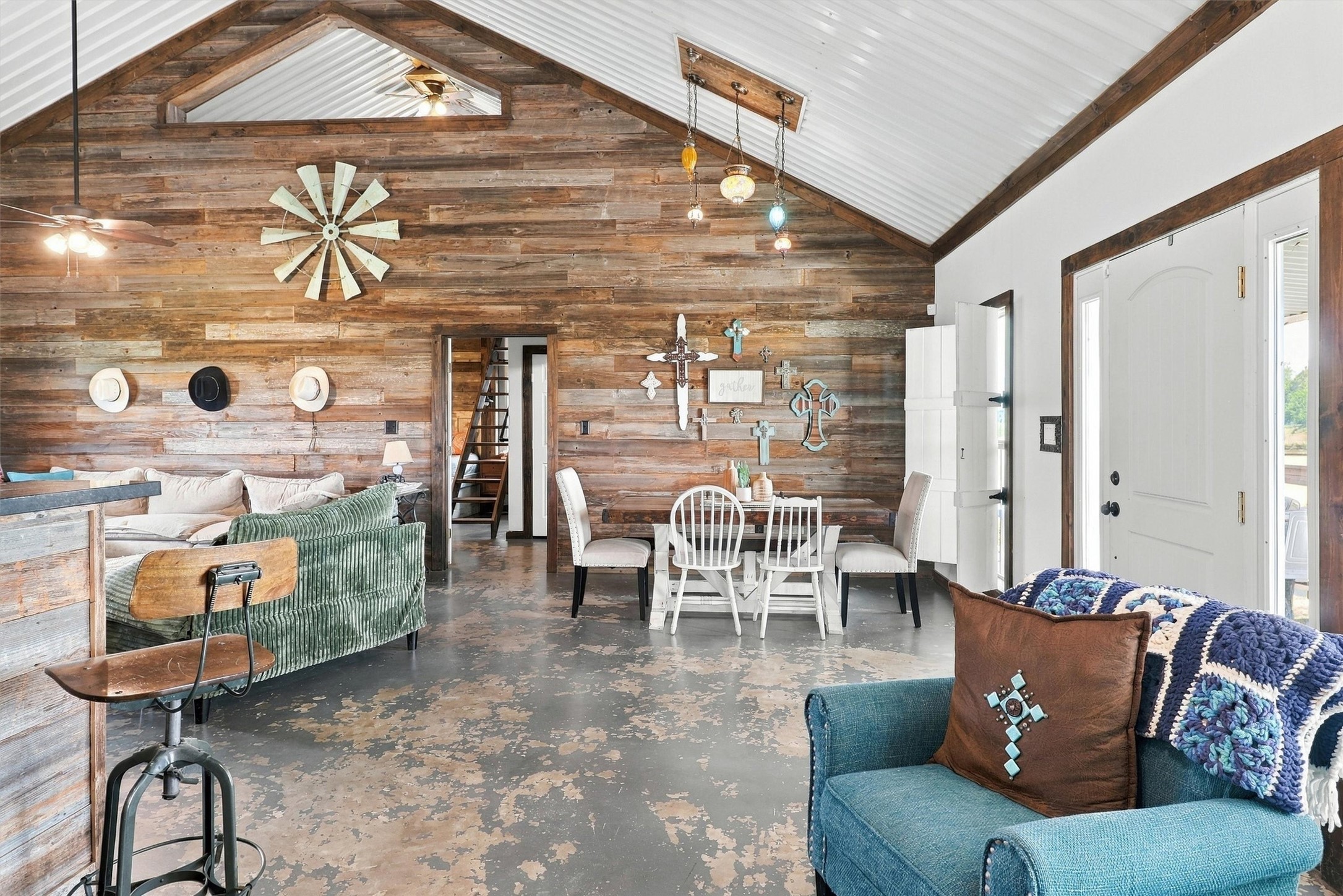 1792 Stockold Road Sealy, TX 77474 - Photo 5 of 50 Gallery Image 5