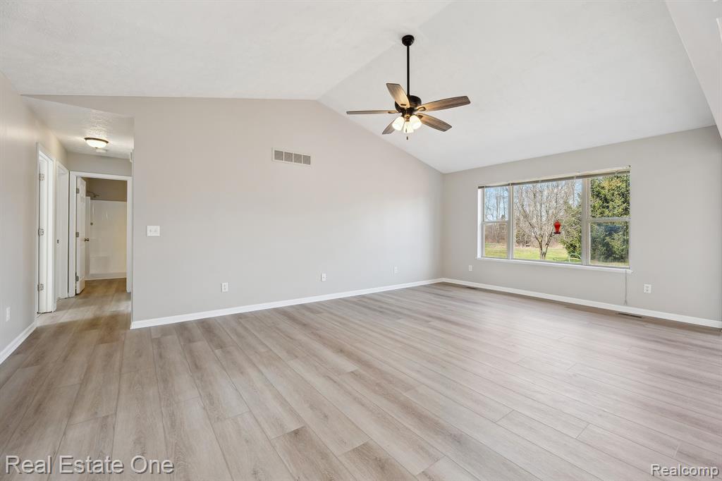 12465 Hyne Road Brighton, MI 48114 - Photo 17 of 45