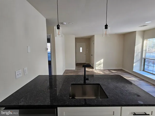 $305,000 | 401 Foxcroft Circle, Unit CONDO 401, Royersford, PA 19468