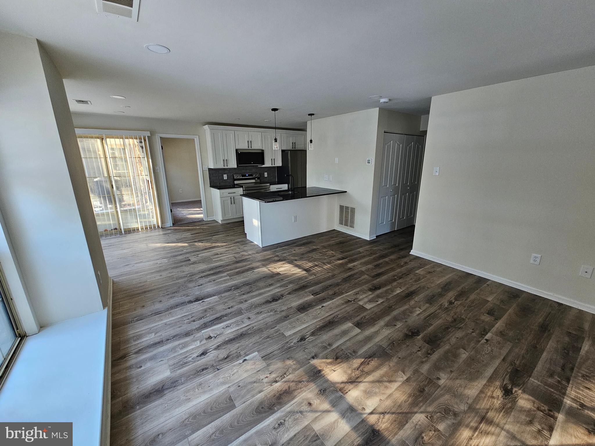 401 Foxcroft Circle, Unit CONDO 401 Royersford, PA 19468 - Photo 4 of 22