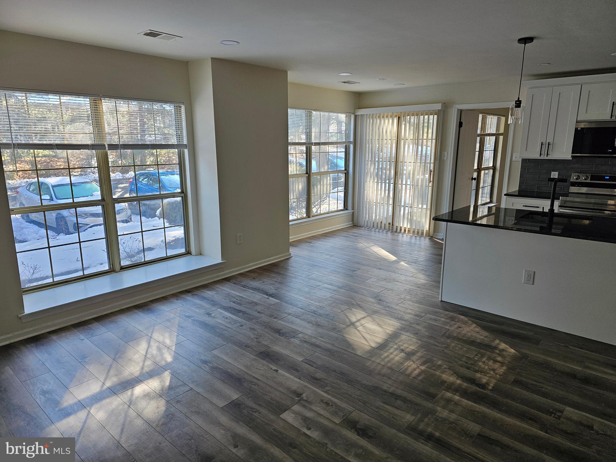 401 Foxcroft Circle, Unit CONDO 401 Royersford, PA 19468 - Photo 5 of 22