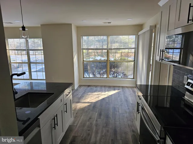 $305,000 | 401 Foxcroft Circle, Unit CONDO 401, Royersford, PA 19468