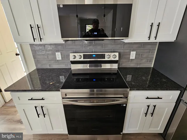 $305,000 | 401 Foxcroft Circle, Unit CONDO 401, Royersford, PA 19468