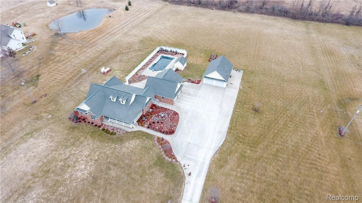 4352 North Oak Road Davison, MI 48423 - Photo 41 of 70 Drone-9.jpg