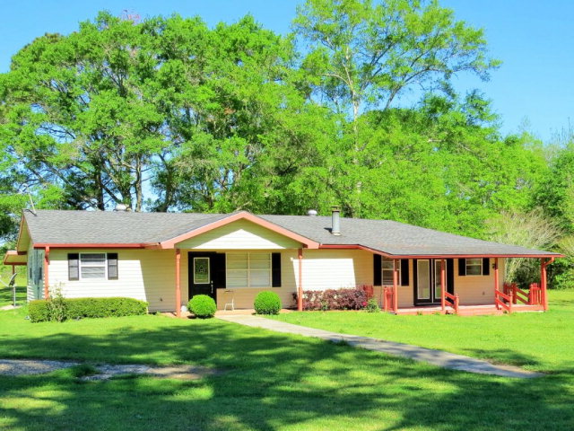 404 Ruth Lane Slocomb, AL 36375 - Photo 1 of 1 Main View