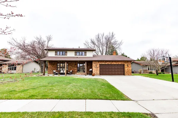 $625,000 | 3701 Fairway Road North, Fargo, ND 58102
