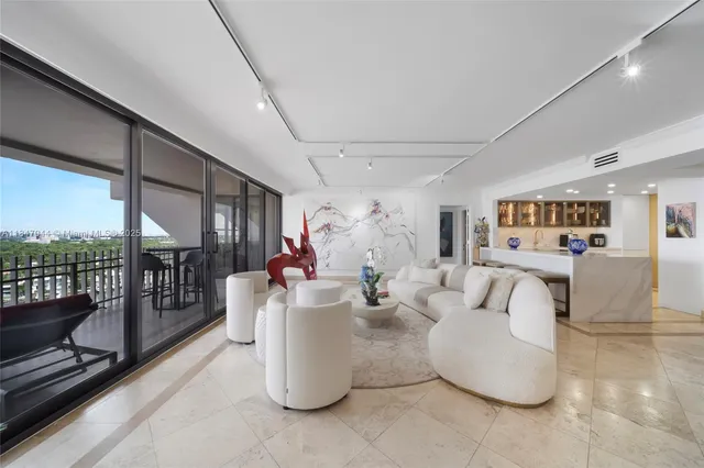 $1,725,000 | 3 Grove Isle Drive, Unit C1804, Miami, FL 33133
