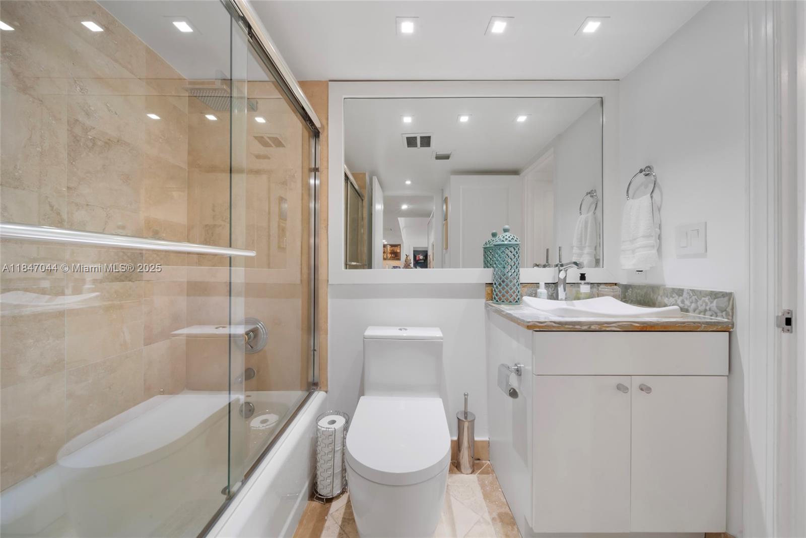 3 Grove Isle Drive, Unit C1804 Miami, FL 33133 - Photo 40 of 46