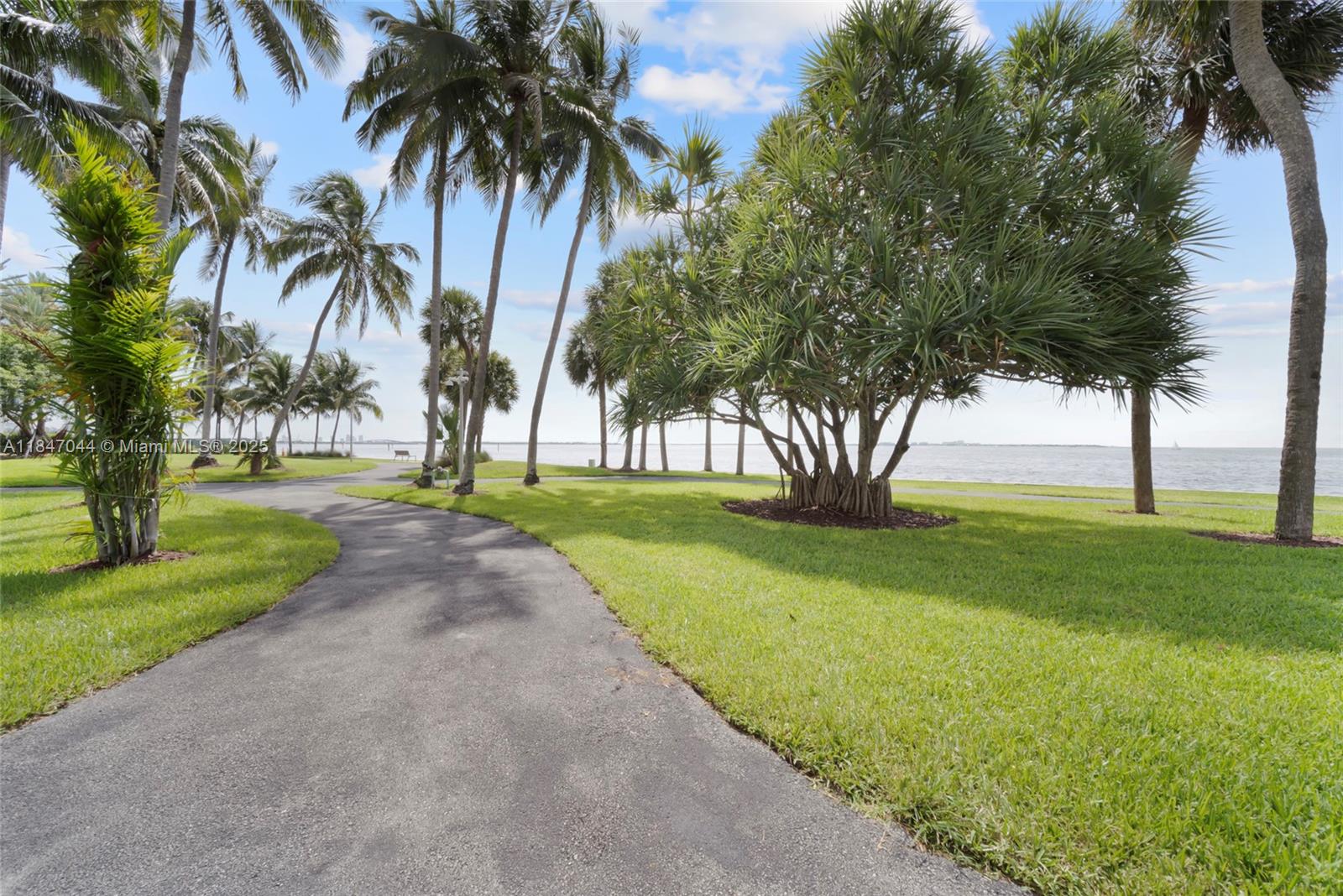 3 Grove Isle Drive, Unit C1804 Miami, FL 33133 - Photo 44 of 46