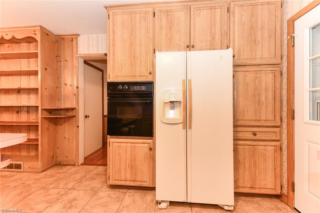 4025 Liberty Road Greensboro, NC 27406 - Photo 13 of 47 Gallery Image 13