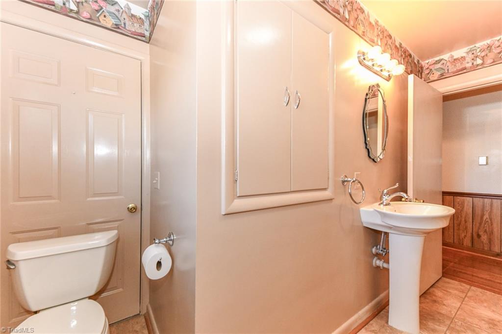 4025 Liberty Road Greensboro, NC 27406 - Photo 19 of 47 Gallery Image 19
