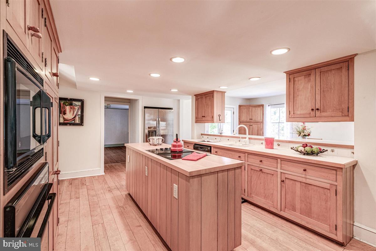 575 Cherry Valley Road Skillman, NJ 08558 - Photo 8 of 32 Kitchen