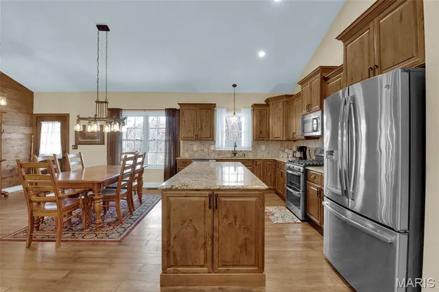 $675,000 | 19301 Babler Forest Road, Wildwood, MO 63005