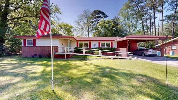 $175,000 | 200 Pinecrest Drive, Dothan, AL 36301