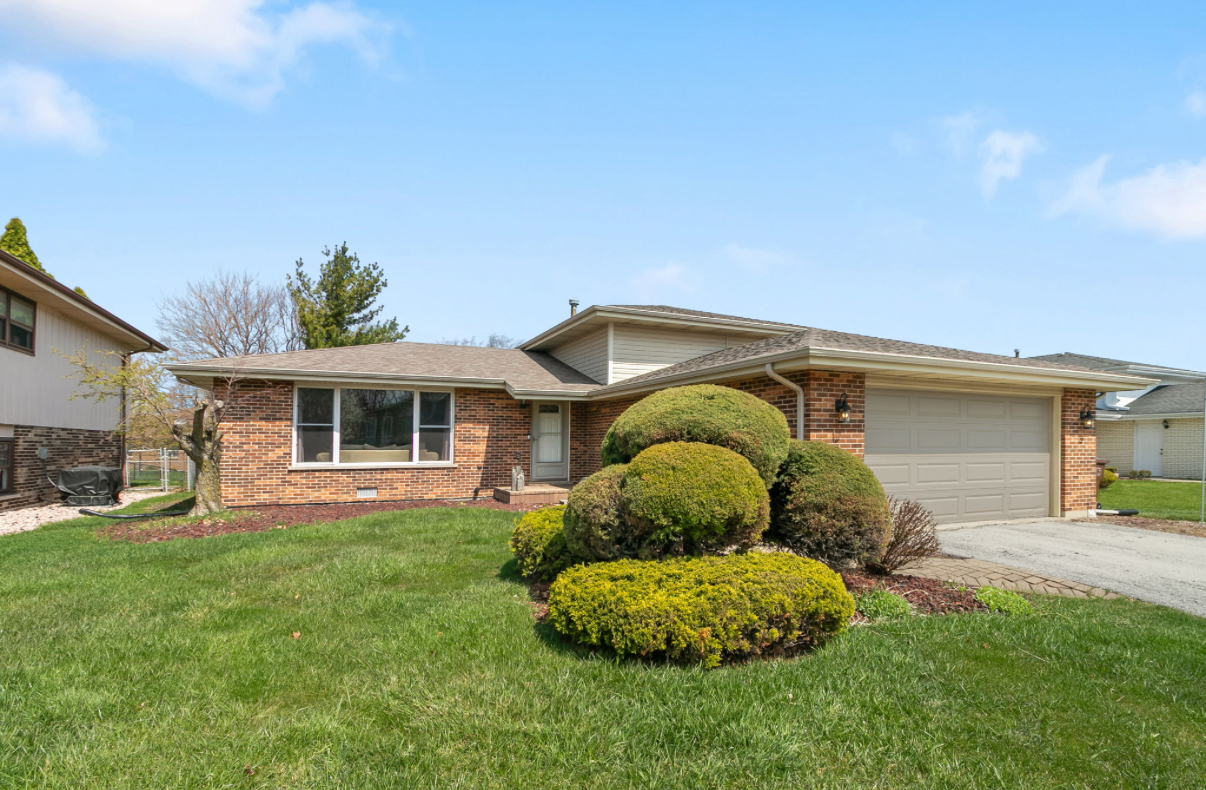 7024 Brementowne Road Tinley Park, IL 60477 - Photo 1 of 19