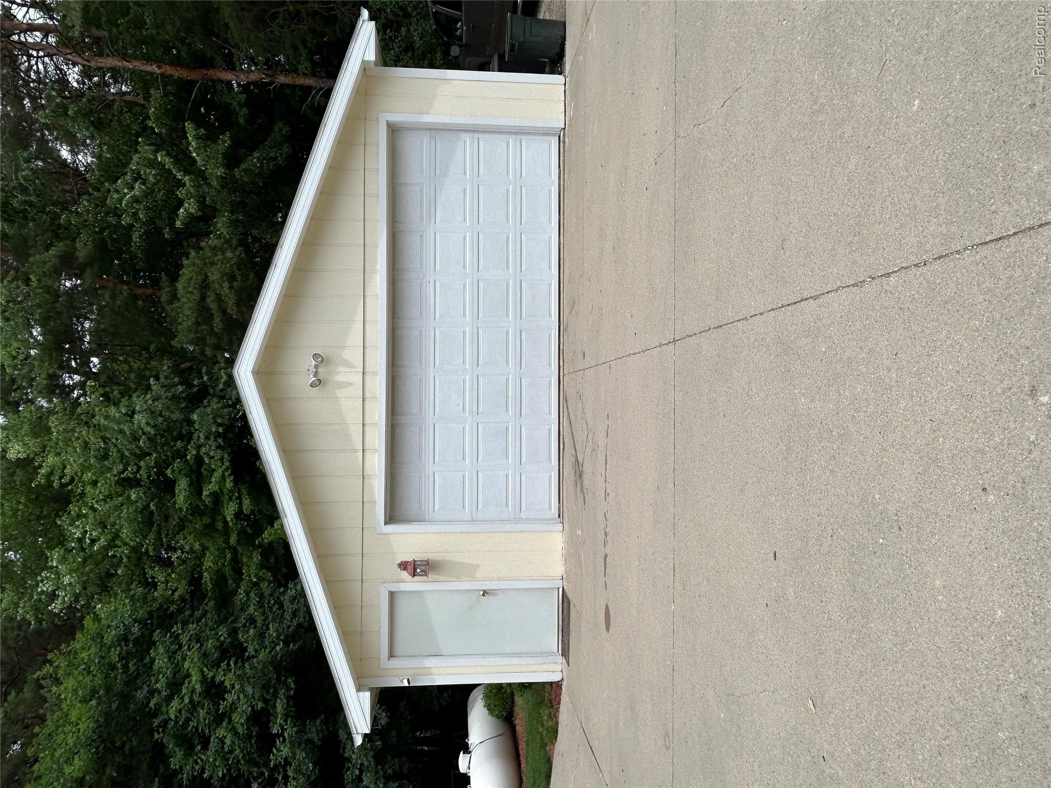 1334 Weeden Road Caro, MI 48723 - Photo 4 of 30 IMG_1608.jpeg