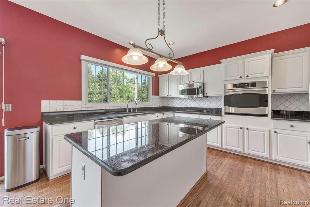 4189 Wincrest Lane Rochester, MI 48306 - Photo 18 of 48