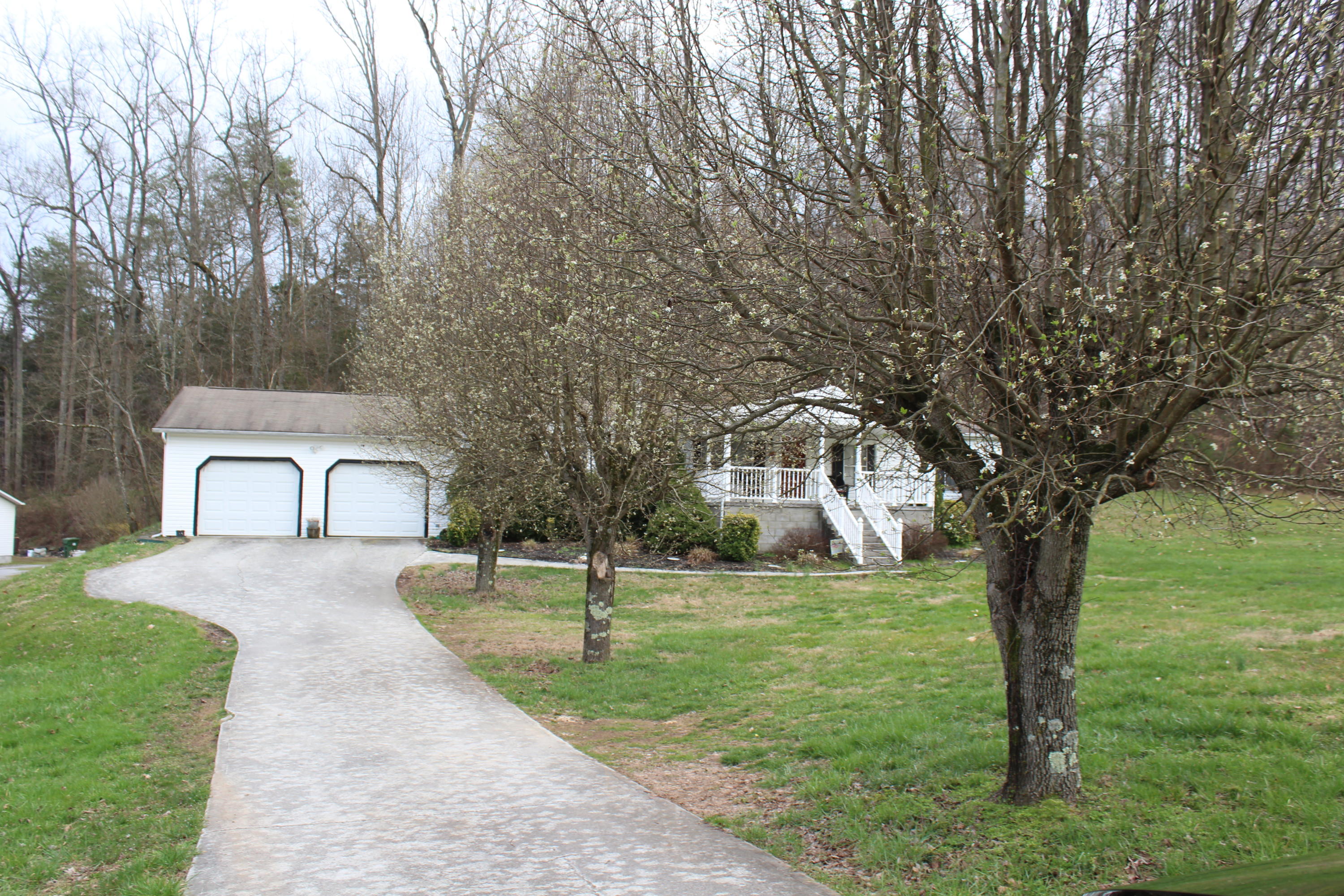 1025 Foust Carney Road Powell, TN 37849 - Photo 5 of 30 IMG_3028