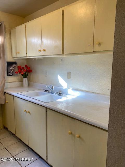 1755 South Jones Boulevard, Unit R114 Tucson, AZ 85713 - Photo 6 of 11