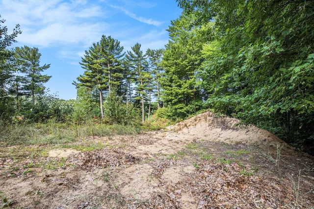 $680,000 | 12487 Horseshoe Drive Northeast, Gowen, MI 49326