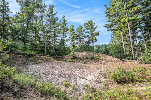 $680,000 | 12487 Horseshoe Drive Northeast, Gowen, MI 49326