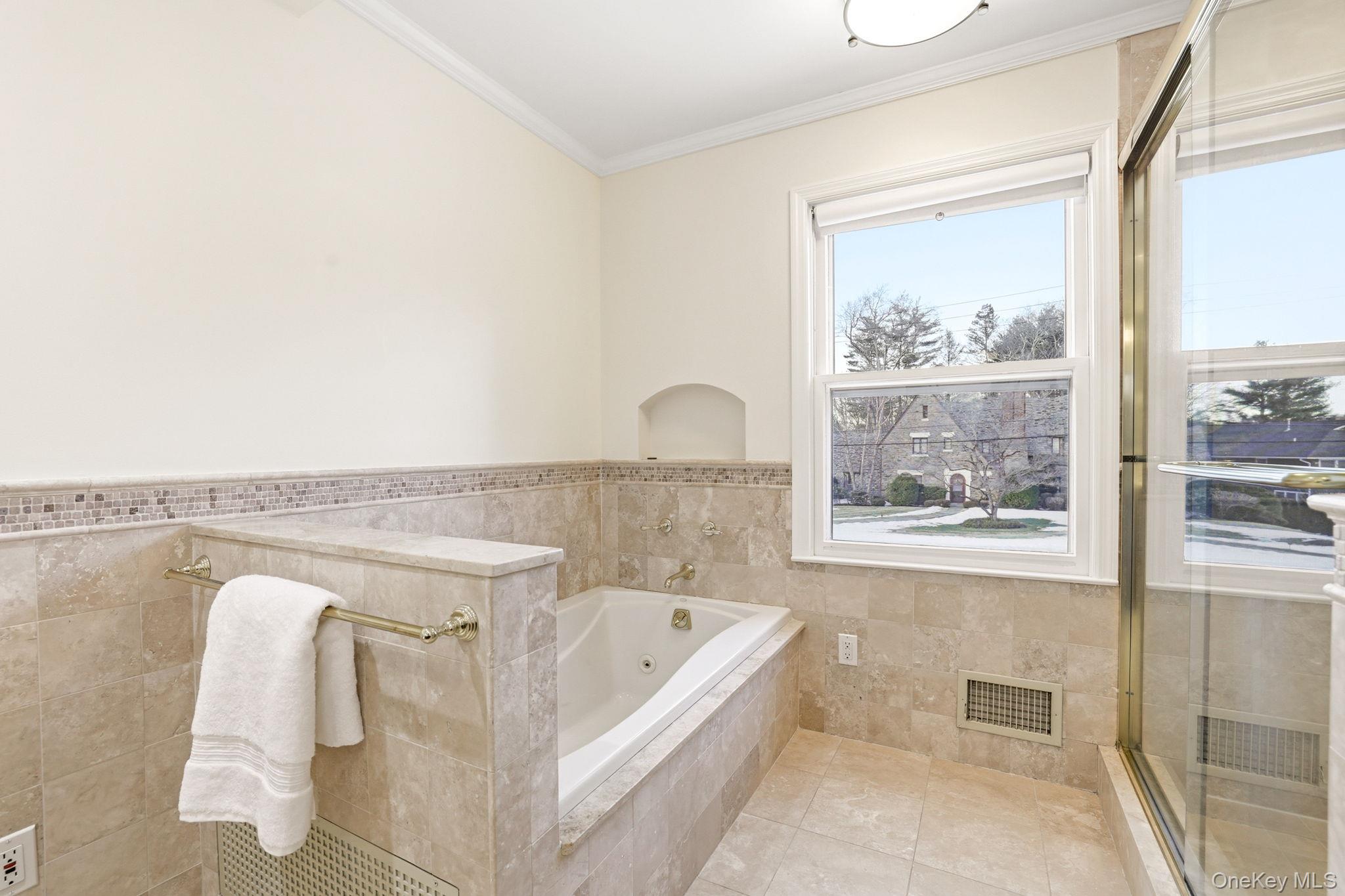 42 Butler Road Scarsdale, NY 10583 - Photo 21 of 35 Primary bathroom