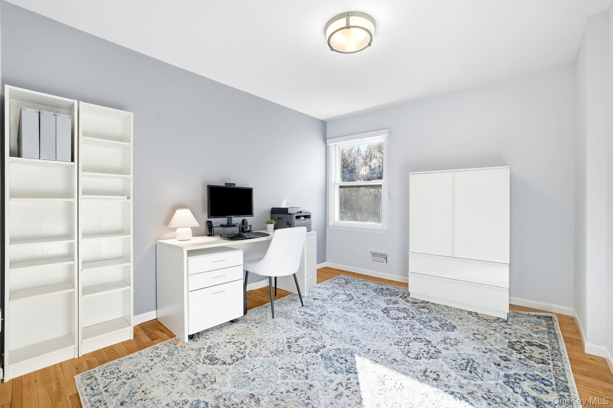 42 Butler Road Scarsdale, NY 10583 - Photo 25 of 35 Bedroom #4