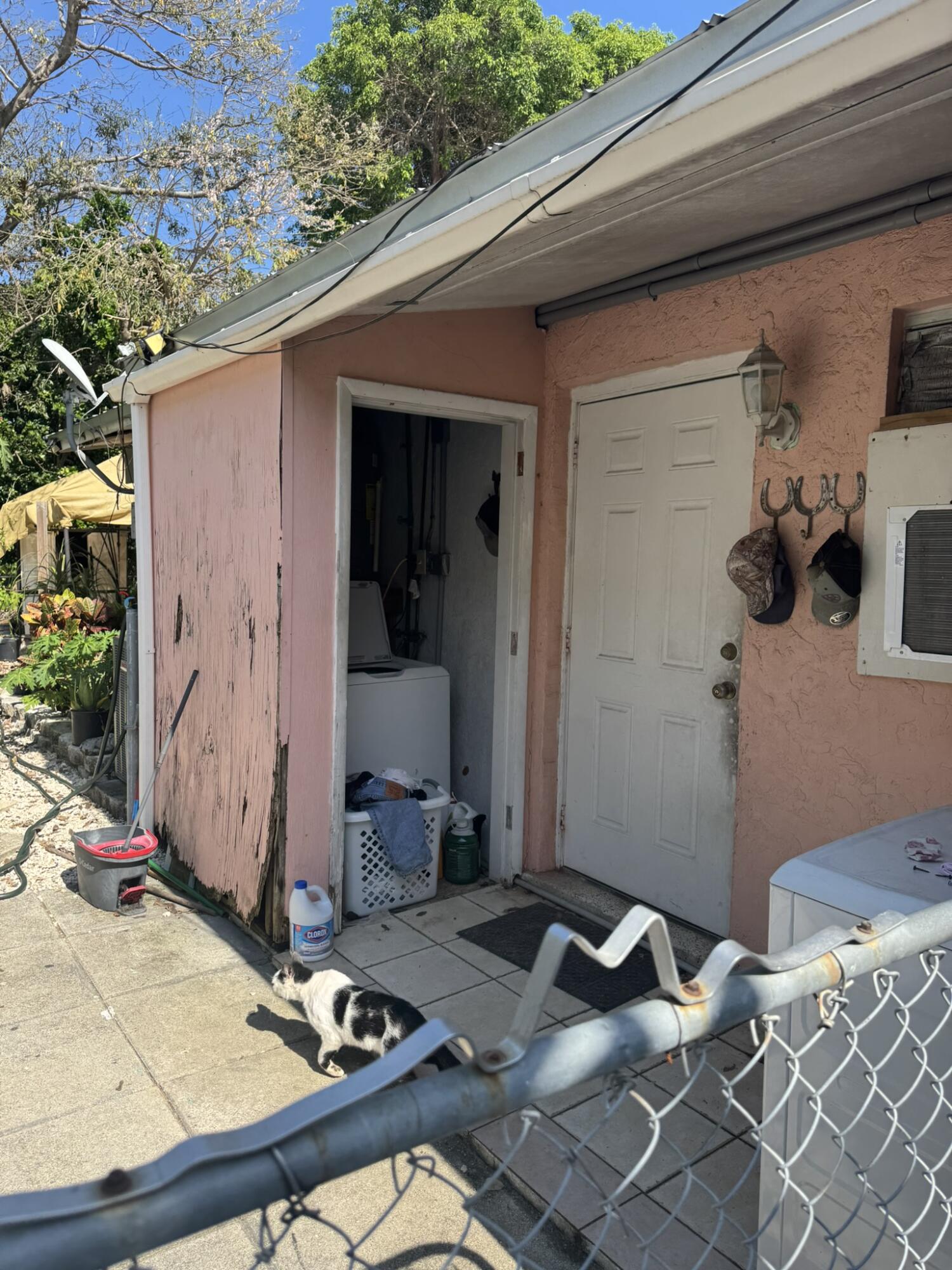 252 66th Street Marathon, FL 33050 - Photo 3 of 13 Back Door